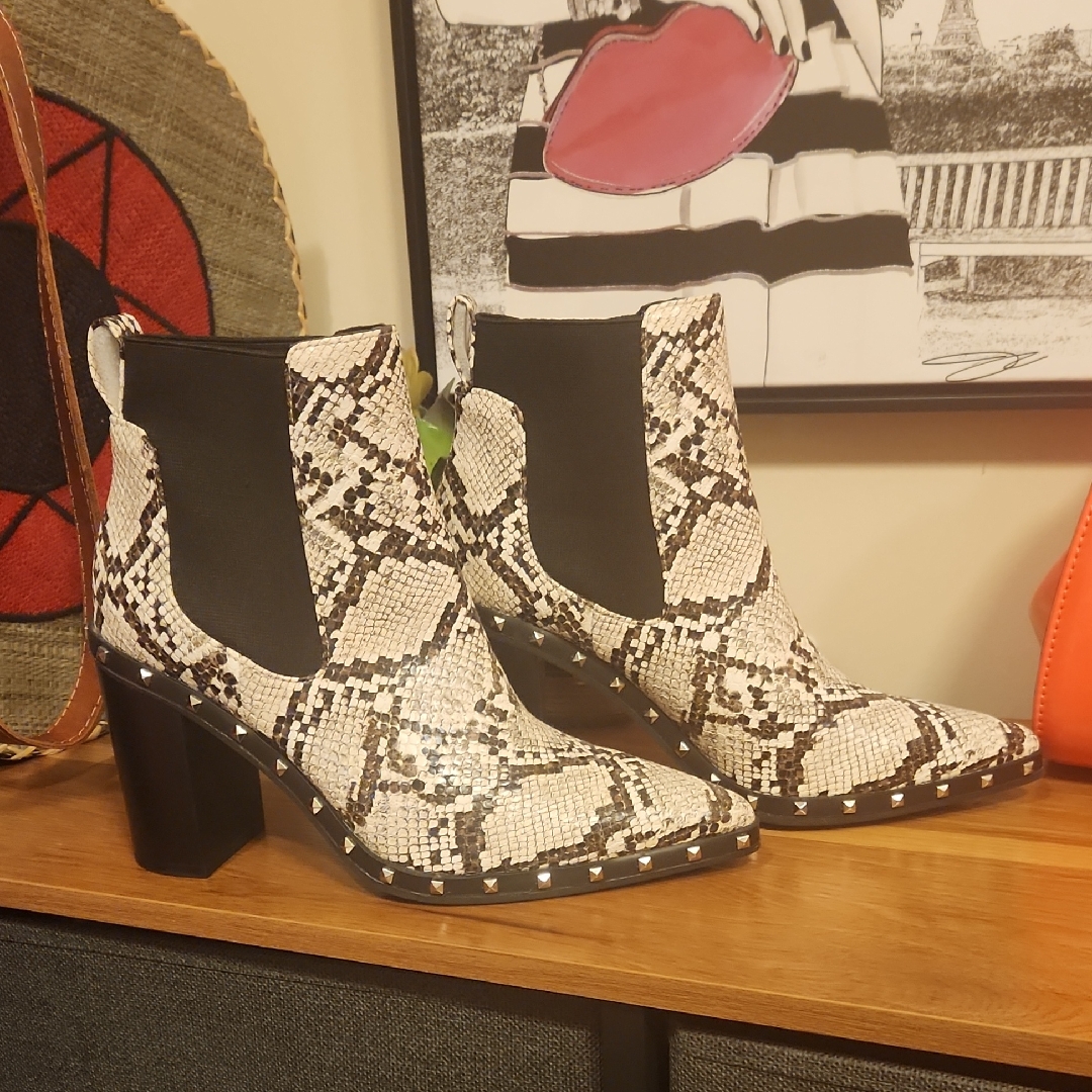 Charles By Charles David Black And White Snakeskin Booties Size 6.5 M